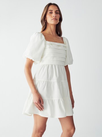 Abito 'DESI' di St MRLO in bianco