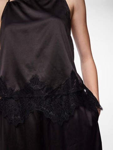 PIECES - Blusa 'NOMI' em preto