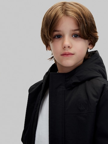 Calvin Klein Jeans - Chaqueta de entretiempo en negro
