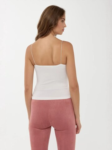 Hiccup Top in White