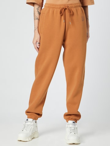 ABOUT YOU x Dardan Loosefit Broek 'Marlo' in Bruin