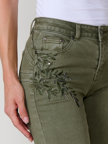 KOROSHI Regular Jeans in Groen