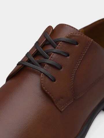 CALL IT SPRING Δετό παπούτσι 'BURNHAM' σε καφέ