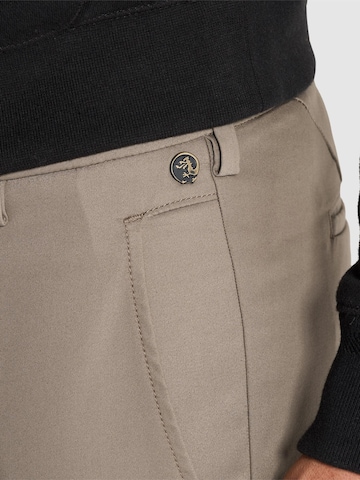 Tapered Pantaloni chino 'Cylas tapered fit chino' di CAST IRON in marrone