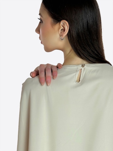 Elara Kleid in Beige