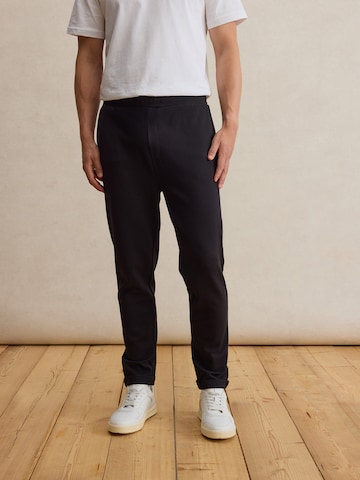 DAN FOX APPAREL regular Παντελόνι 'Falk' σε μαύρο: μπροστά