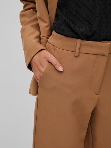 Vila Petite Loose fit Trousers 'Kammas' in Brown