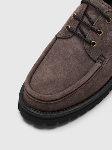SELECTED - Zapatos con cordón en gris