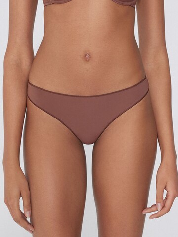 Tezenis Thong in Brown: front