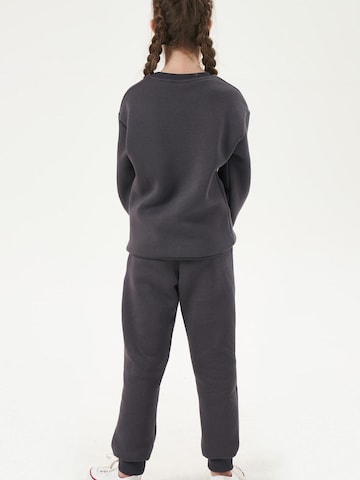 LOUIS LECLER Joggingpak 'Sofia' in Grijs