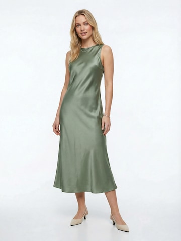 Guido Maria Kretschmer Women Платье в Зеленый: спереди