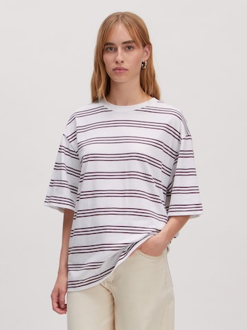 EDITED Koszulka oversize ' Xia' w kolorze czerwony: przód