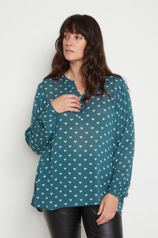 KAFFE CURVE Blouse in Blauw: voorkant