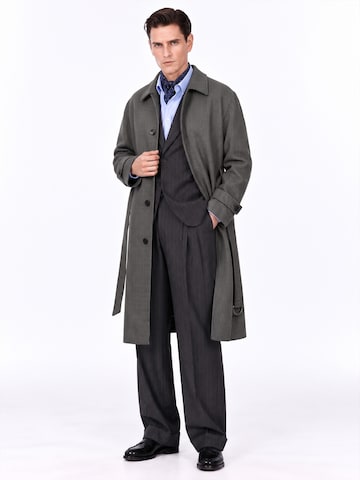 ALLTHEMEN Winter Coat 'Weitblick' in Grey: front