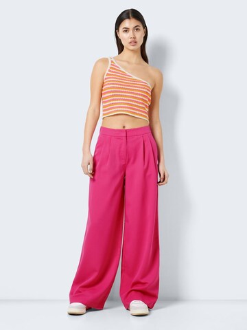 Wide leg Pantaloni con pieghe 'Jamie' di Noisy may in rosa