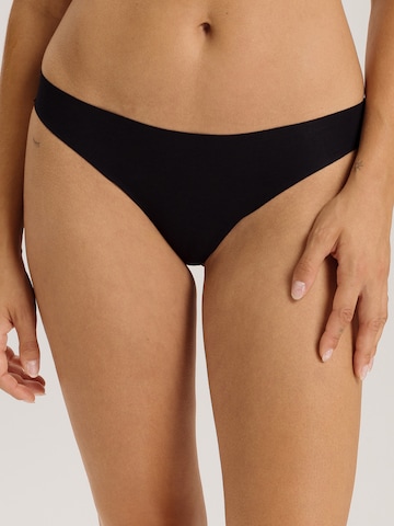 Hanro Thong in Black: front