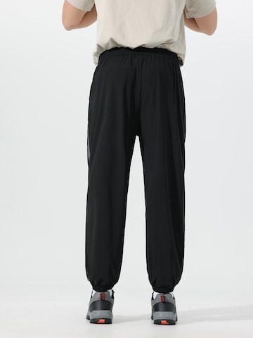 Youthup Tapered Workout Pants in Black