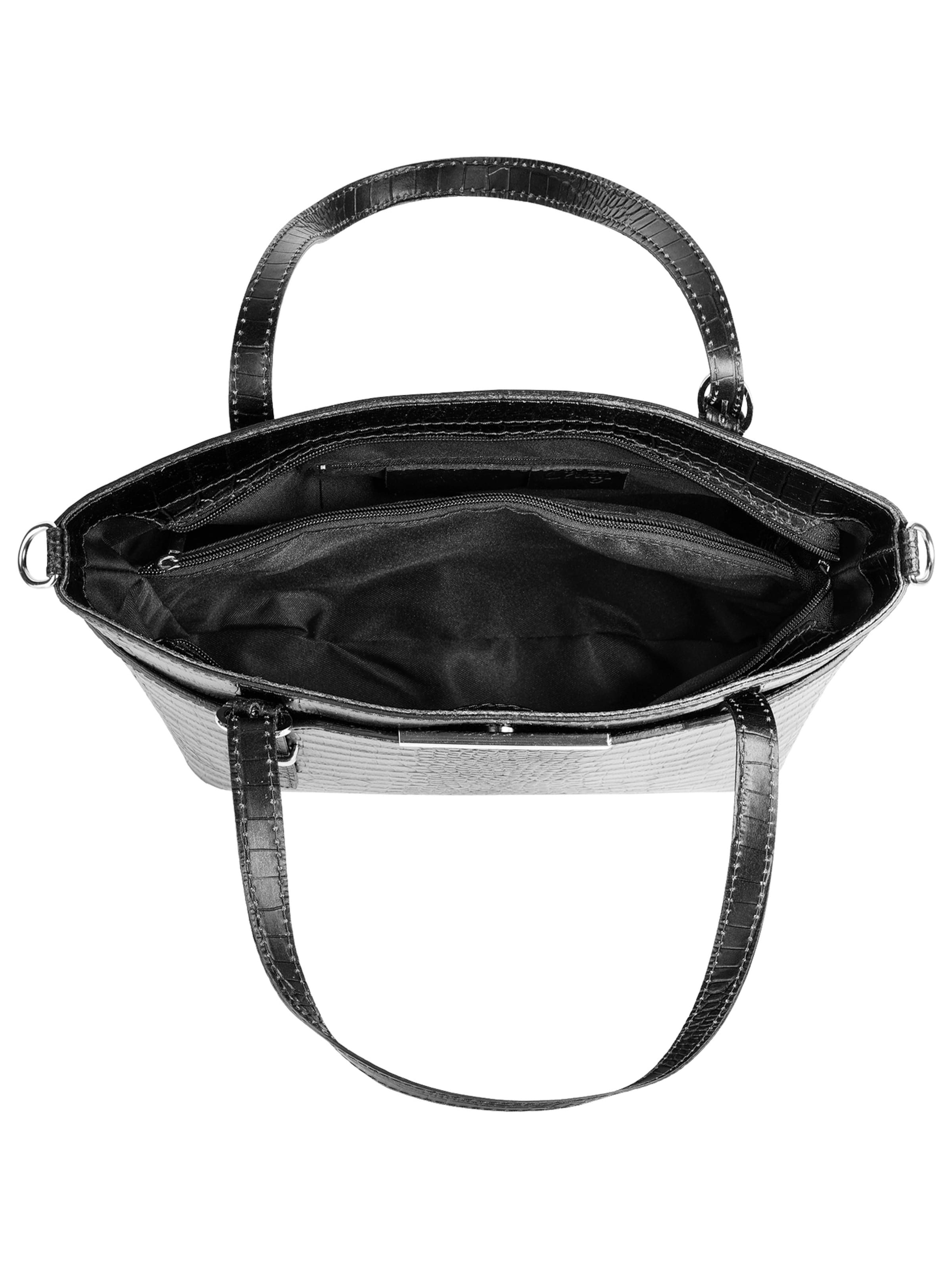 Cluty Handbag in Black