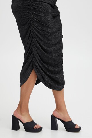 Fransa Curve Skirt in Black