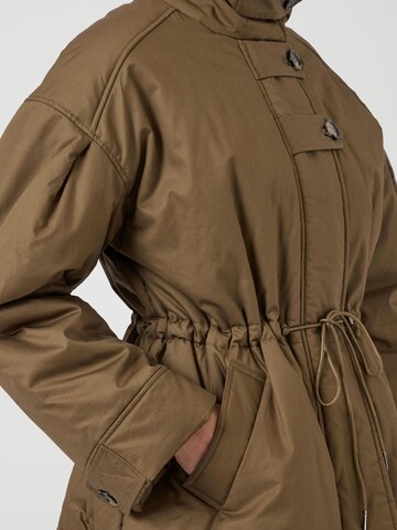 YAS Overgangsjakke 'YASChima' i brun