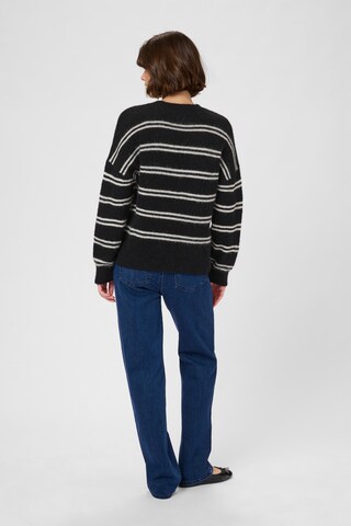 CULTURE Sweater in Black