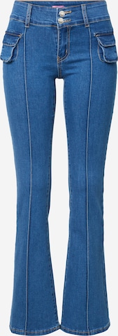 Flared Jeans di Edikted in blu: frontale