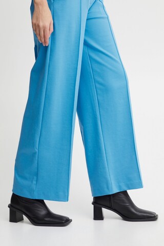 ICHI - Pierna ancha Pantalón de pinzas 'KATE' en azul