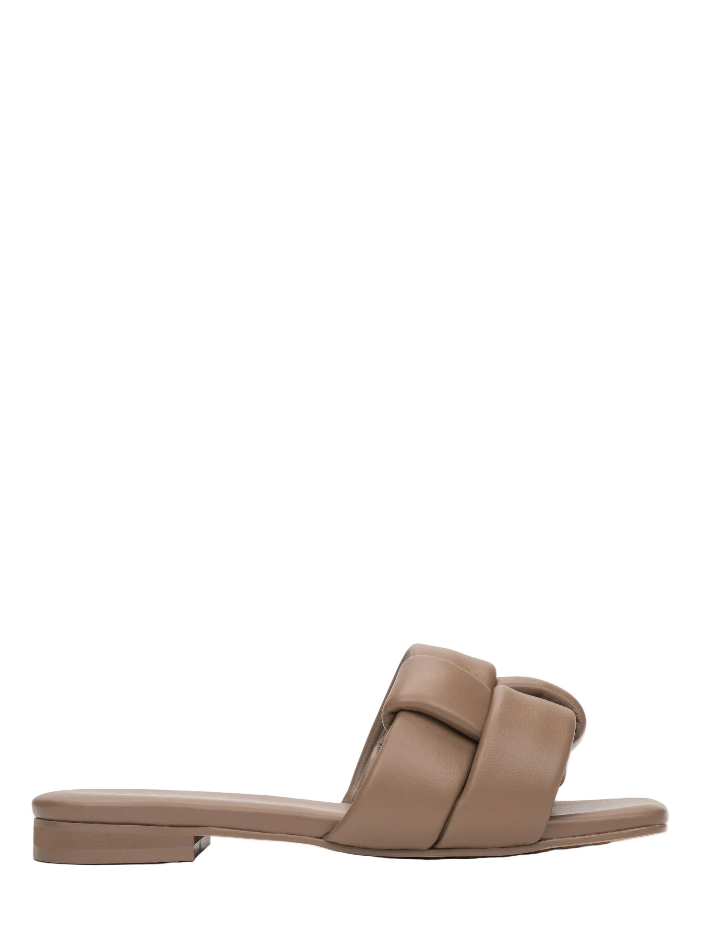 Estro Sandals '502-104' in Brown: front