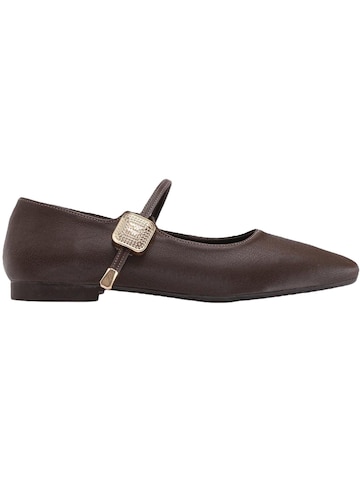 Limoya Strap ballerina 'Amilia' in Brown