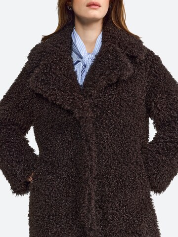 Rich & Royal Winter coat in Brown