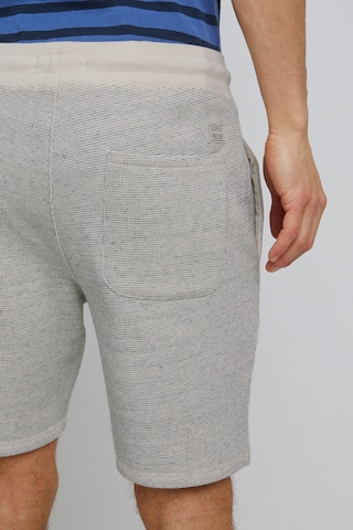 11 Project Regular Sweatshorts in Grau