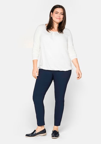 Coupe slim Pantalon à pince SHEEGO en bleu