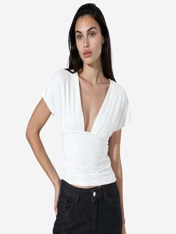 Busem - Blusa 'Blusen' em branco: frente