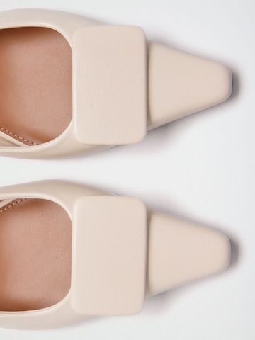 Lipsy Slingpumps in Beige