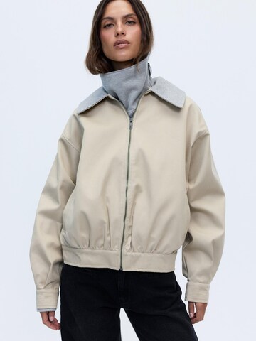 FEMSSY Between-Season Jacket in Beige: front