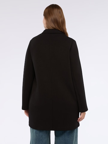 Manteau d’hiver Fiorella Rubino en noir