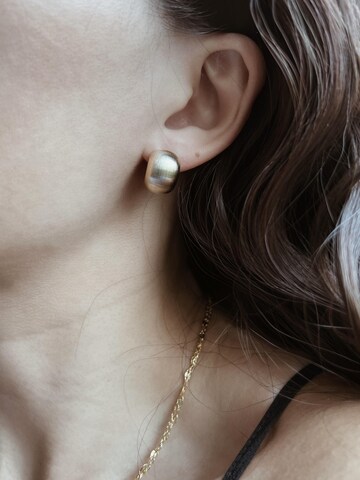 Kamakula Earrings 'Minimal Dome' in Gold