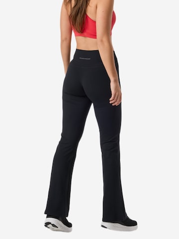 SWEDEMOUNT Bootcut Sportbroek 'Core' in Zwart