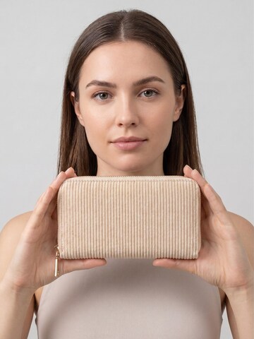 MILLYMILK® Wallet 'FONDO LARGE' in Beige: front
