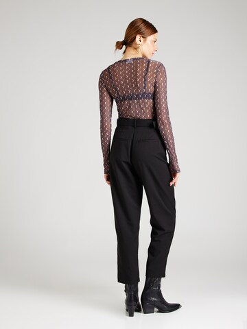 Aware Tapered Hose in Schwarz