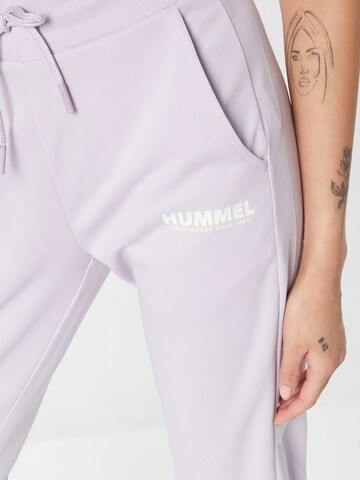 Hummel Tapered Sportbroek 'LEGACY' in Lila