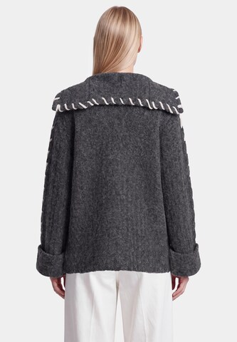 usha WHITE LABEL - Cárdigan en gris