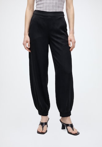 Tapered Pantaloni 'BYISA' di b.young in nero: frontale