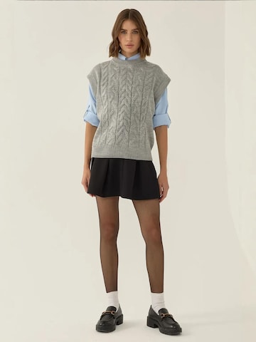 Hiccup - Pullover em cinzento