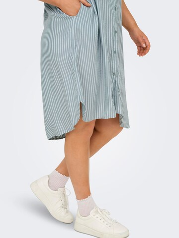 ONLY Carmakoma - Vestido camisero 'CARPenna' en verde