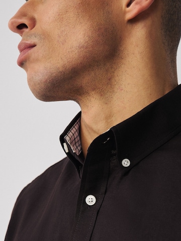 Next Regular fit Overhemd in Bruin