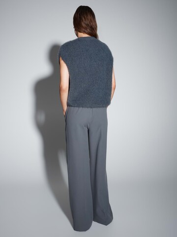 Someday Neulepaita 'Tillih' värissä harmaa