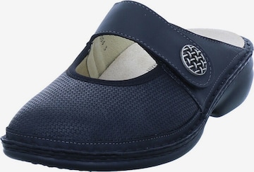 Finn Comfort Clogs in Black: front