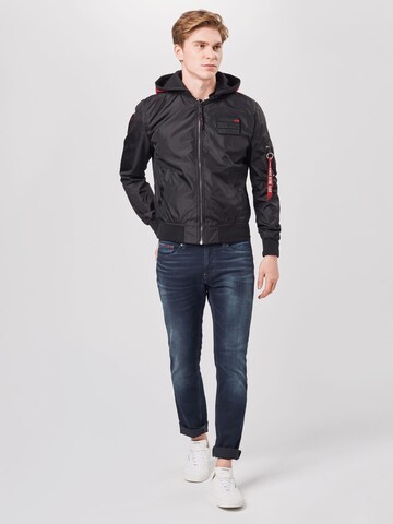 ALPHA INDUSTRIES Regular Fit Jacke in Schwarz