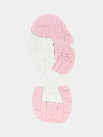 GUESS Sneakers in White